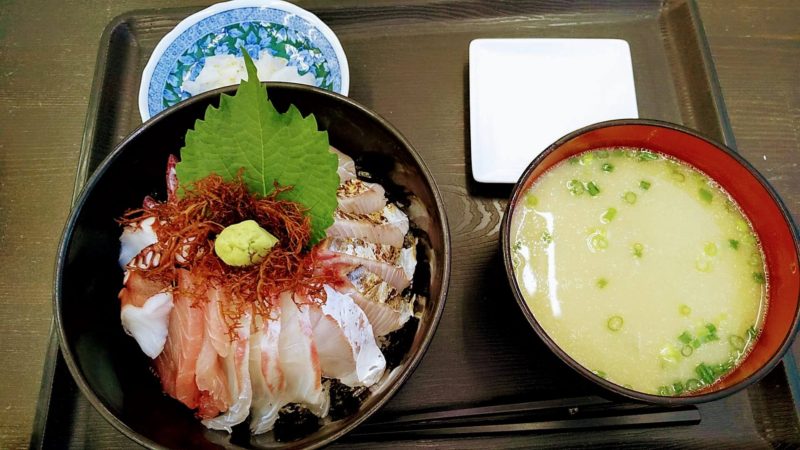 志摩の四季海鮮丼